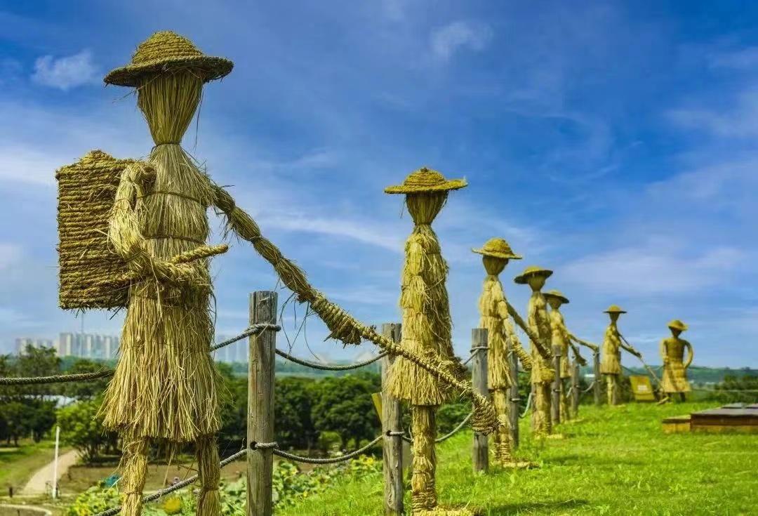 郁金香主题公园稻草人,2022年郁金香花海贵州