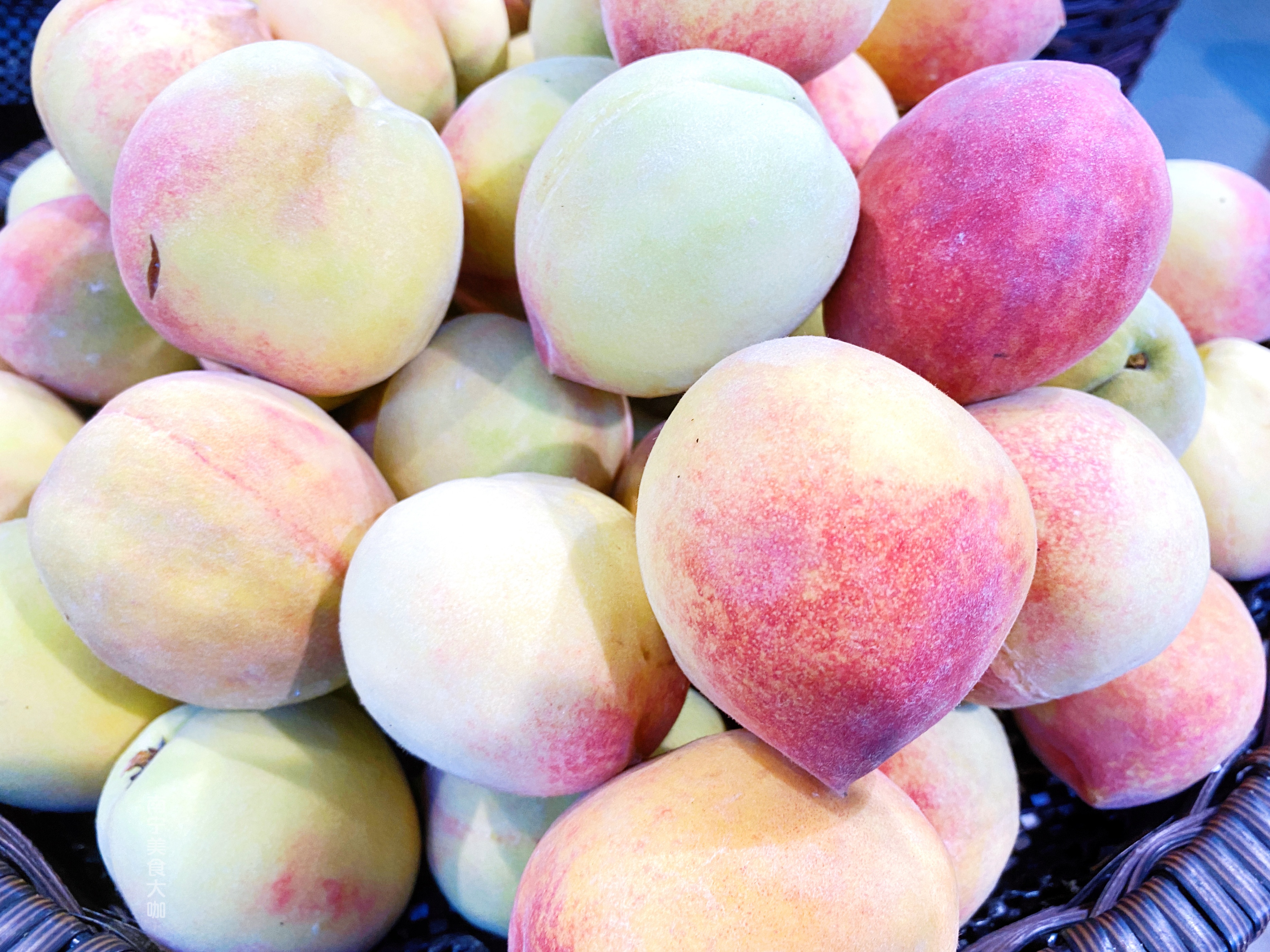 桃子有没有打激素,桃子怎样辨别打过膨胀剂