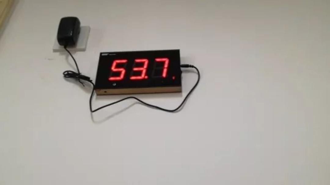 学校广播声音大影响小区居民,小区旁边学校早晨喇叭很吵怎么办