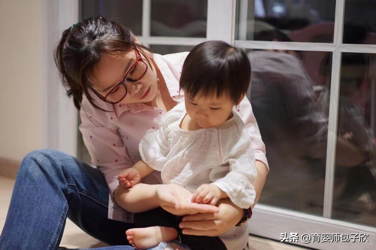 怎样做手势可以使宝宝聪明,提升宝宝语言能力的精细动作