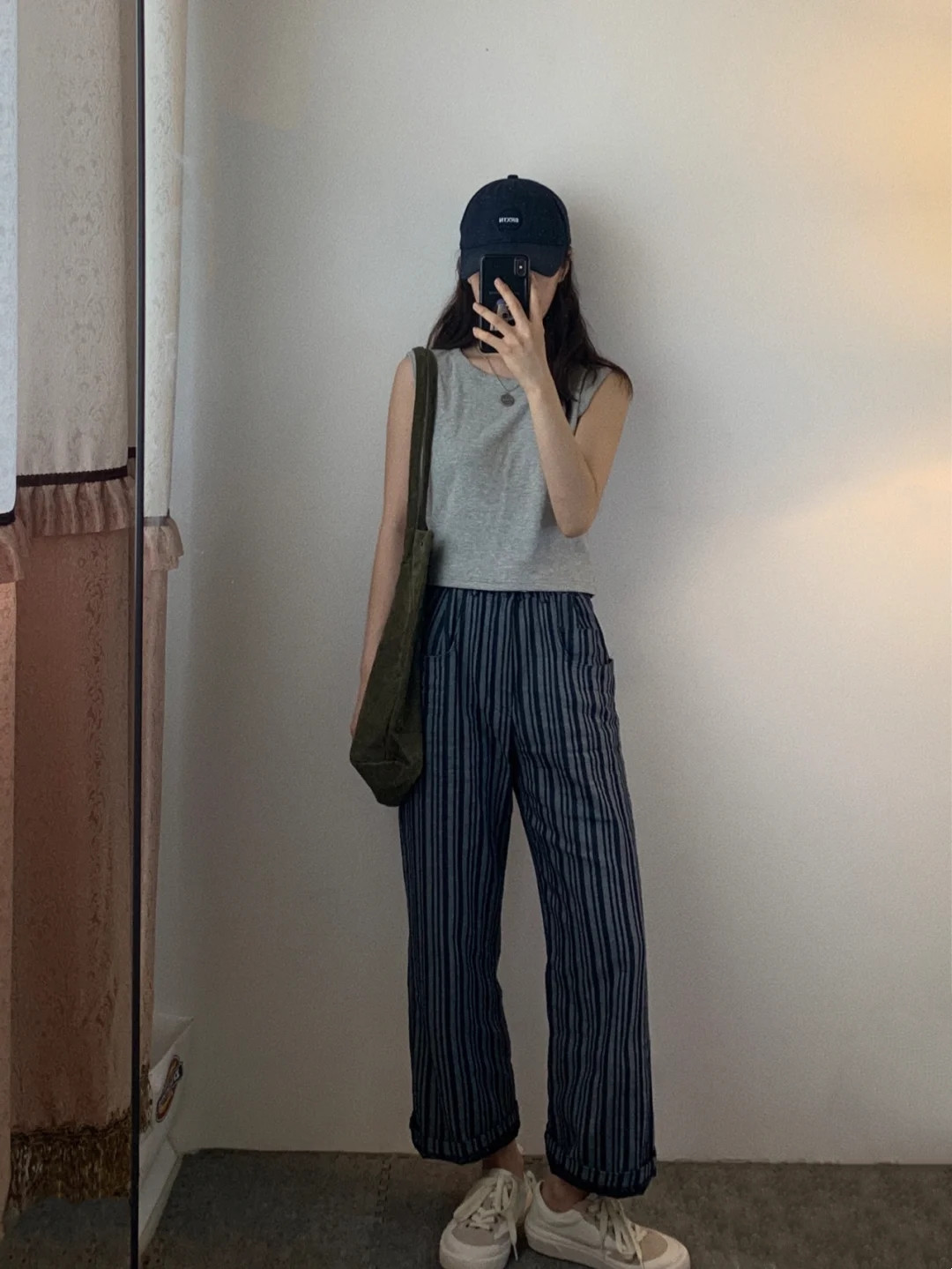 冬天穿什么裤子显瘦显腿长卫裤,百搭裤子设计感显高显瘦直筒裤