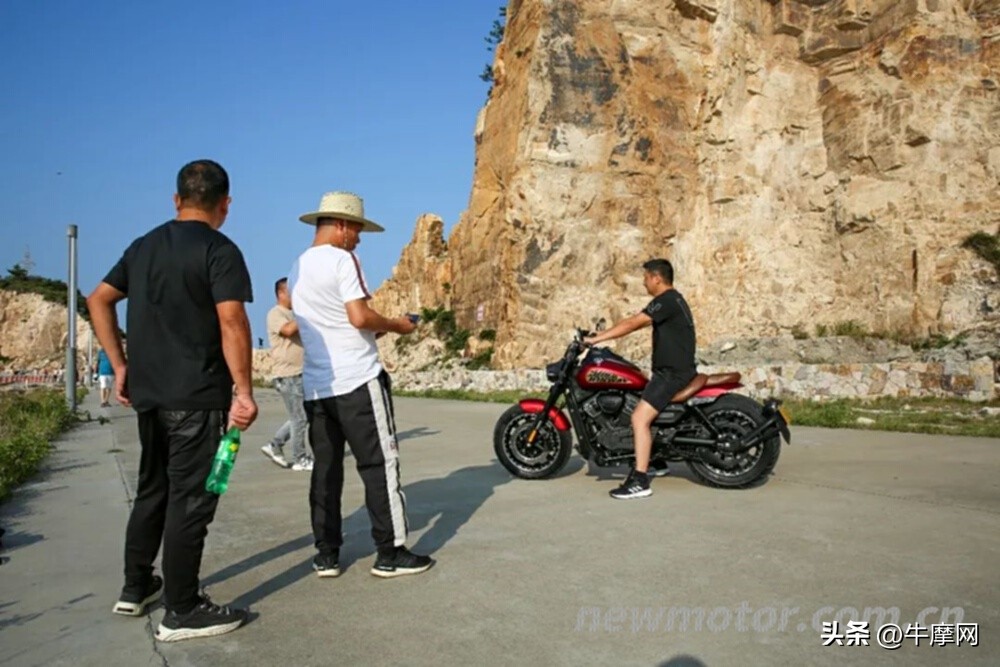 庄威400这款车怎么样,庄威400普通版与豪华版的区别