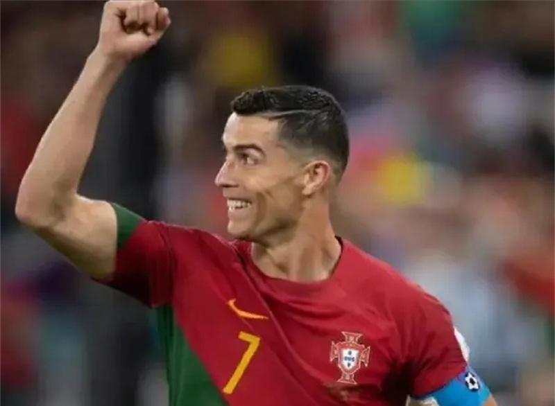 世界巨星c罗为他落泪,世界球王c罗和梅西