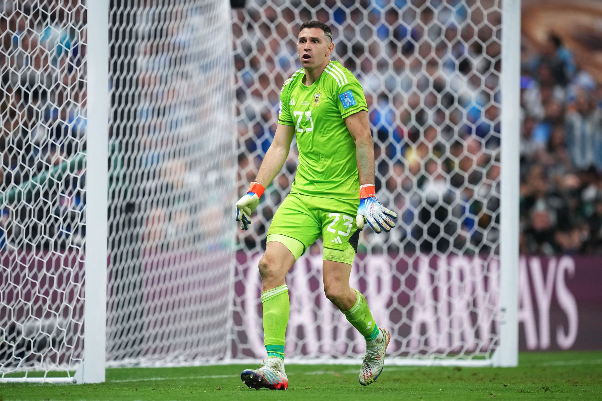 世界杯第1门神！决赛指导队友罚点球：往中间踢，保证能进