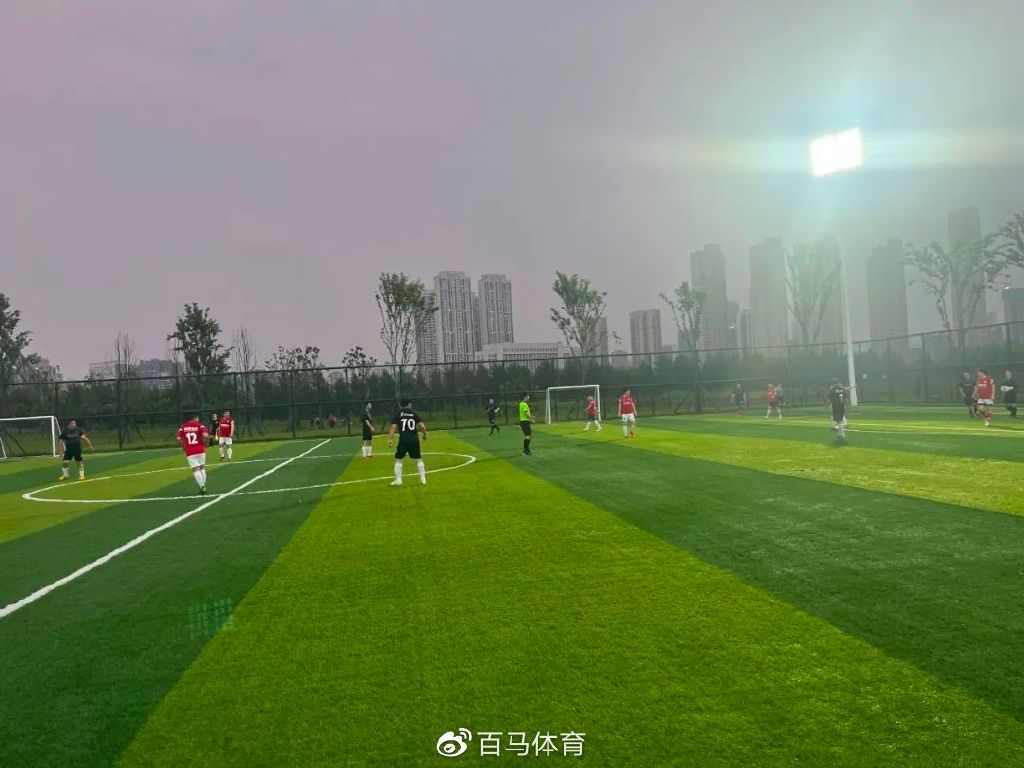 大雨浇不灭热情,大雨浇不灭我们的热情