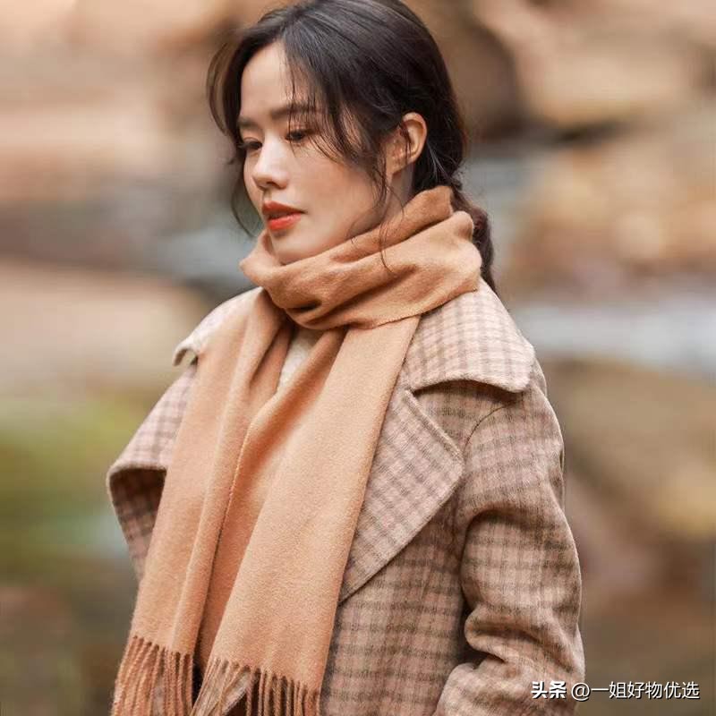 羊绒围巾多少钱一围,daks羊绒围巾一般多少钱一条