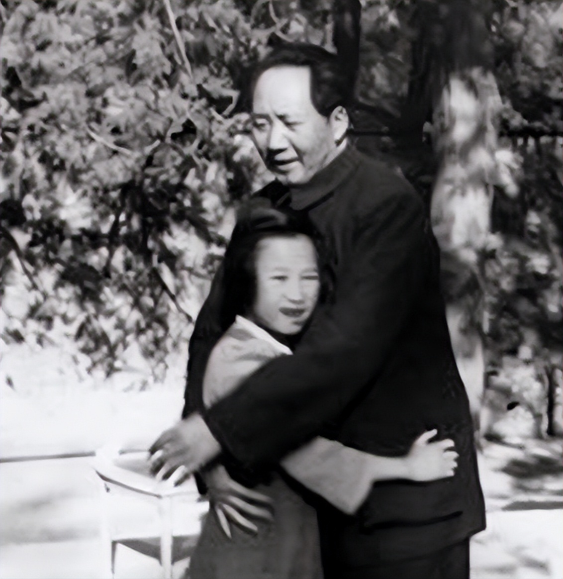 83年古月结束表演，*尚昆杨**亲自接见：我不懂表演，但提两条建议