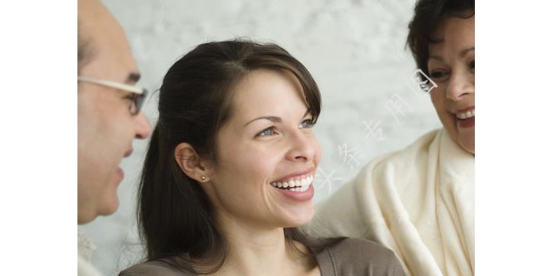 凤凰男母亲退出家族群：“红包你们发100，让我发8000，想得美”