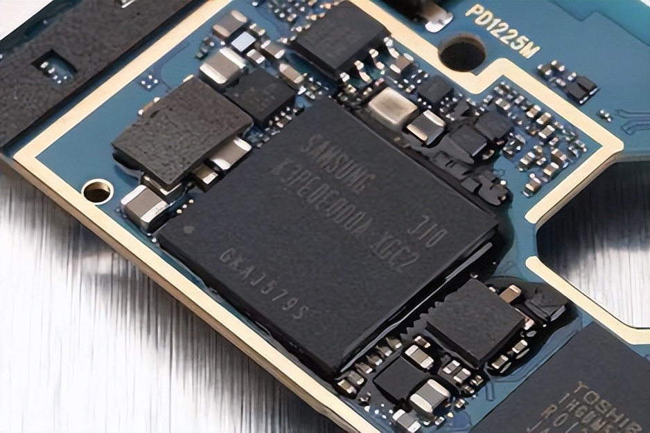 手机卡是什么原因引起,手机运行速度看内存还是cpu