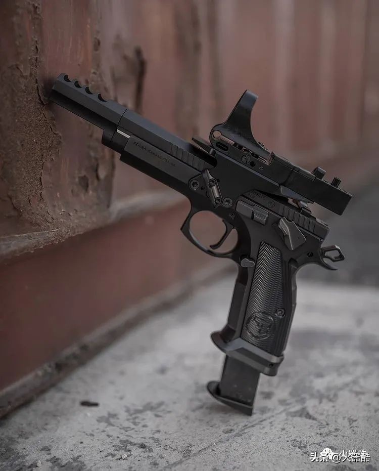 精美枪械美图,最美枪械图