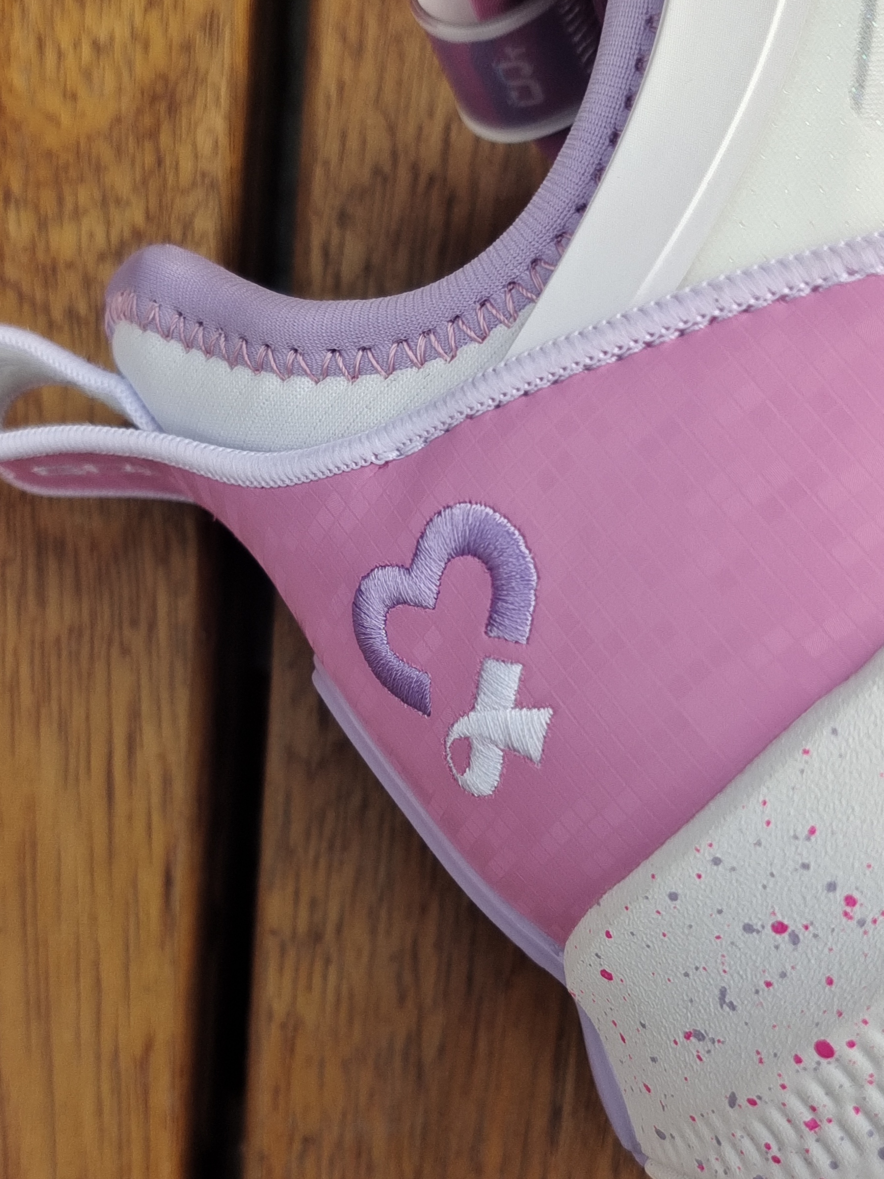 后卫也能穿的中帮鞋,后卫可以穿ag球鞋吗