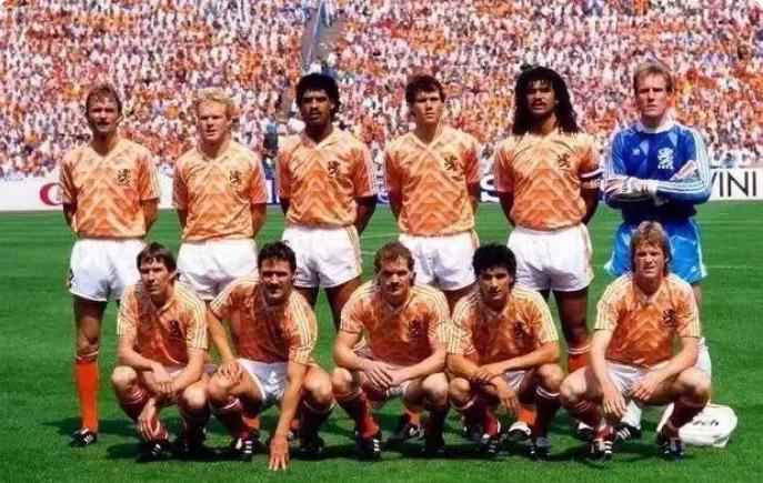 世界杯无冕之王1974荷兰,世界杯豪强巡礼之荷兰队