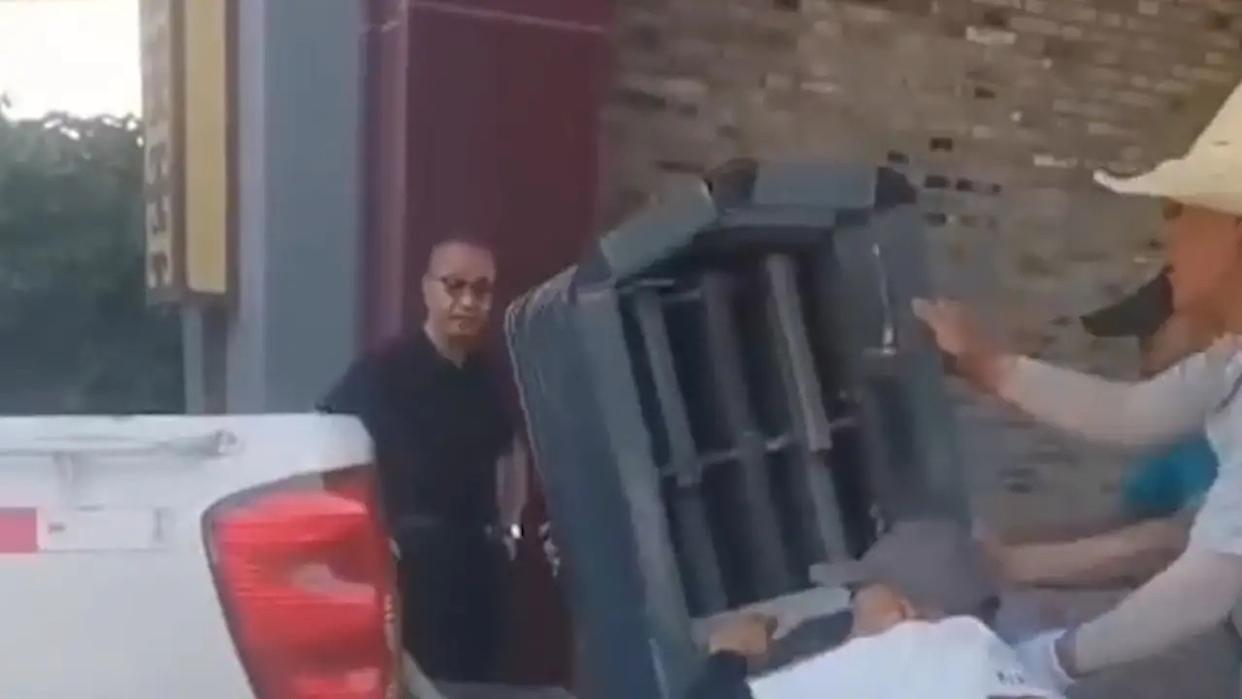 河北承德旅游公司董事长，强拆万里长城大门：谁给他的胆