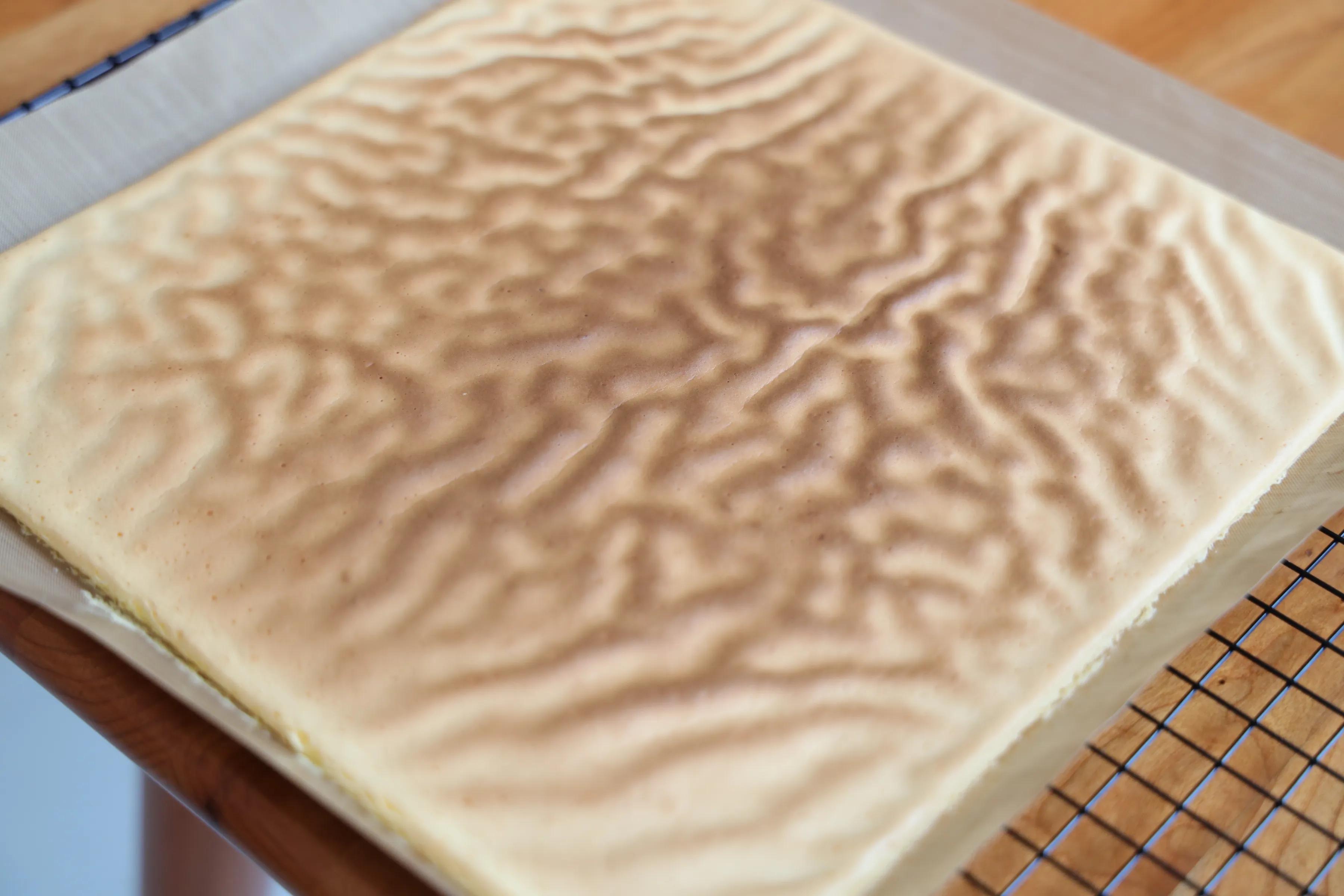 如何在家做虎皮蛋糕又简单又好吃,经典虎皮蛋糕教程绵润细腻超好吃