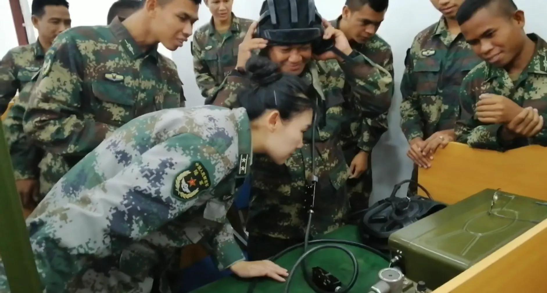 柬埔寨订购中国武器视频,中国援助柬埔寨火炮