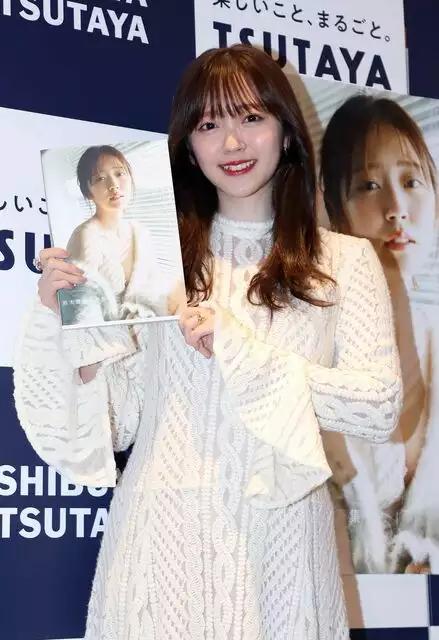 俄罗斯世界杯太太团惊爆眼球,世界杯太太团惊艳全场英格兰