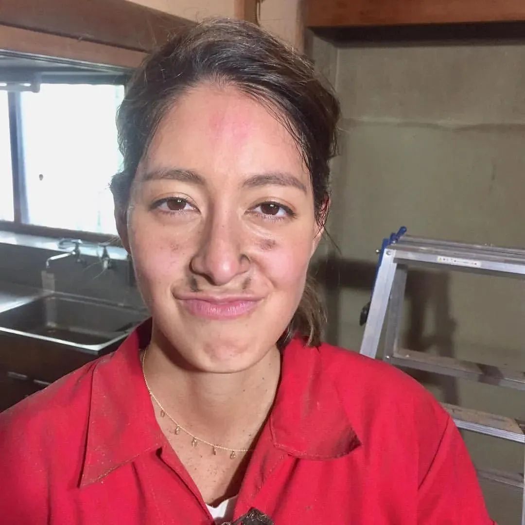 日本林志玲,从模特变包工头!砸4000W买破房,又花500W拆了重装