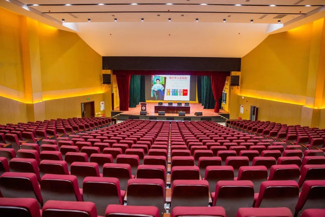 成都市实验外国语学校高中校区,成都市实验外国语学校录取分数线