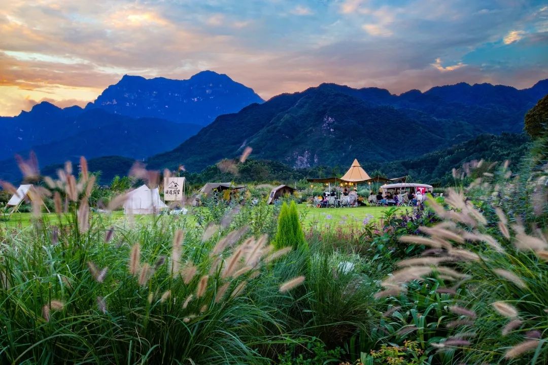 峨眉山旅游有哪些好玩的好吃的,峨眉山吃喝玩旅游攻略