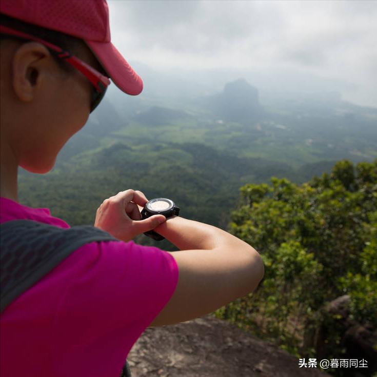 卡西欧户外登山手表功能介绍,户外手表与智能手表如何选择