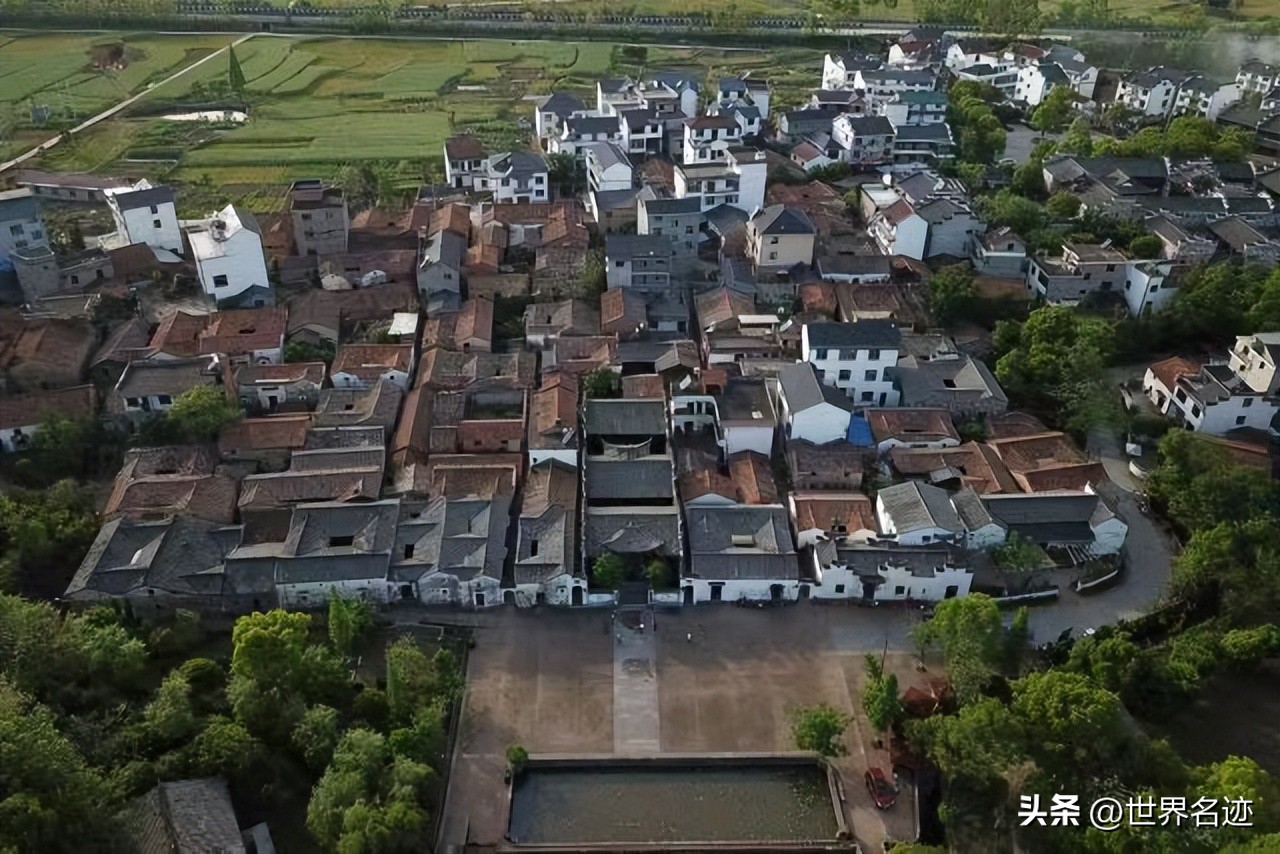 09年毛主席嫡孙替爷爷回浙江寻根，谁料看到族谱时，发现名人众多