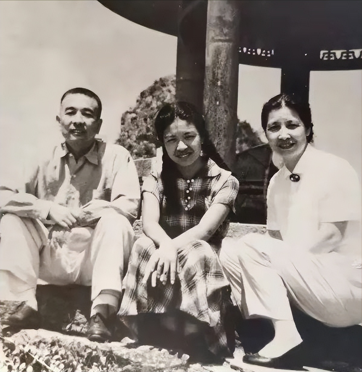 陶斯亮的背景有多强大？她的母亲敢和毛主席吵架，父亲官至正国级