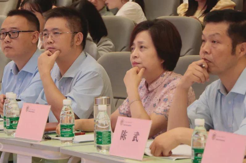 求贤若渴广纳英才,求贤若渴