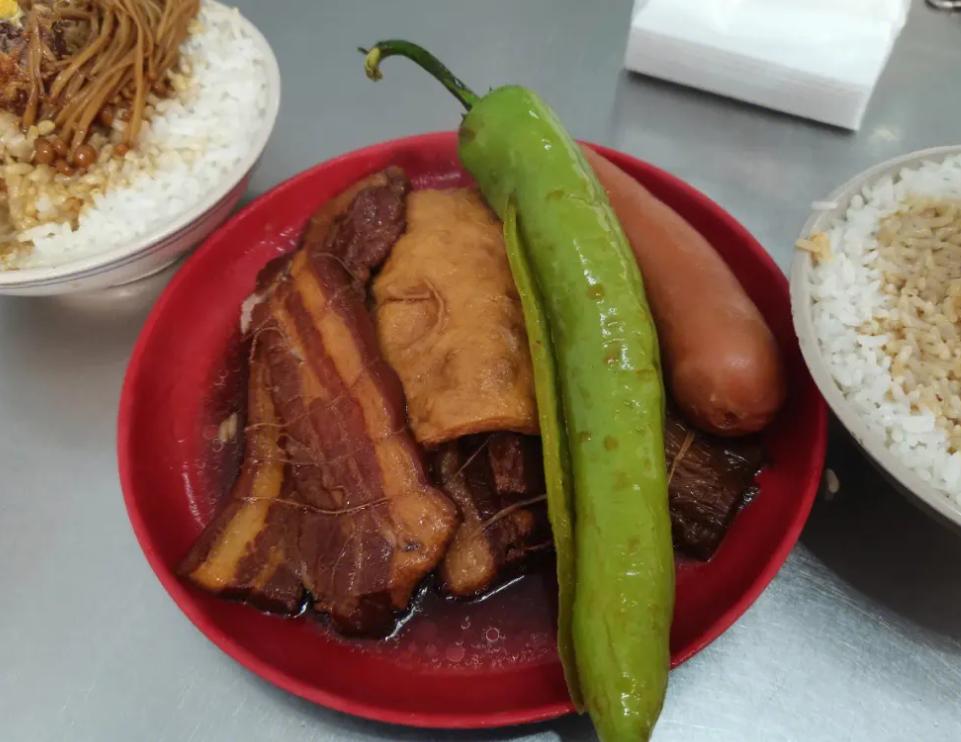 济宁名吃是夹饼还是甏肉干饭,济宁甏肉干饭糁汤