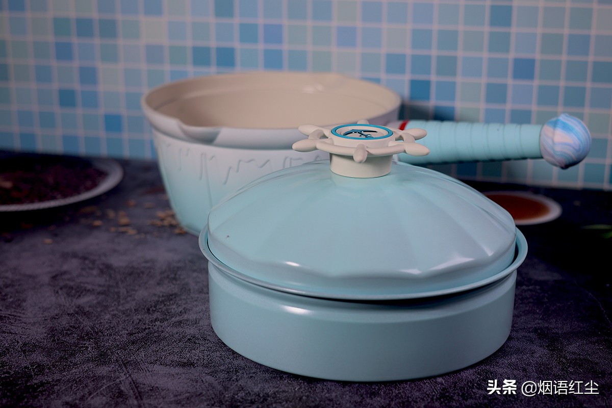 旋转的海盗木马带来了蒙古奶茶