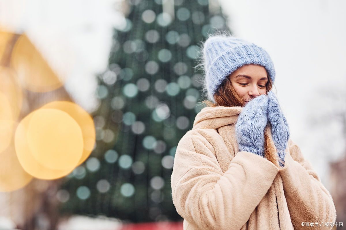 15岁女孩手脚冰凉是怎么回事,穿得再厚手脚冰凉暖不起来