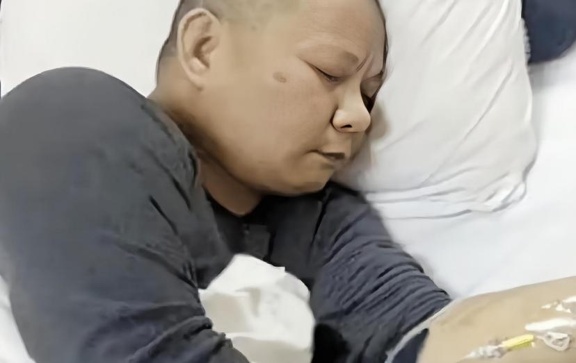 他靠给人洗脚身价百亿，为员工买房，得癌症后却靠众筹治病，为何