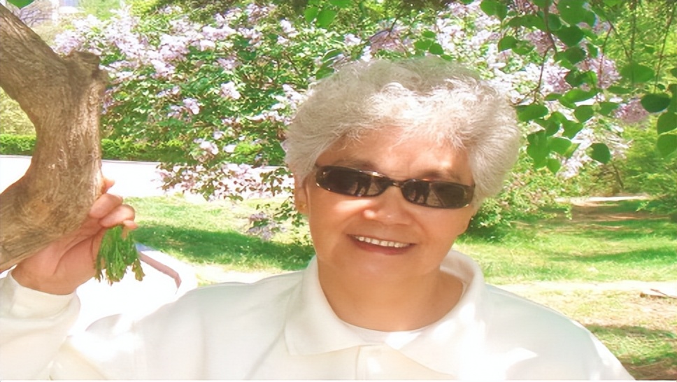 白头发越长越多是缺了两种营养,白头发增多是缺少什么营养素吗