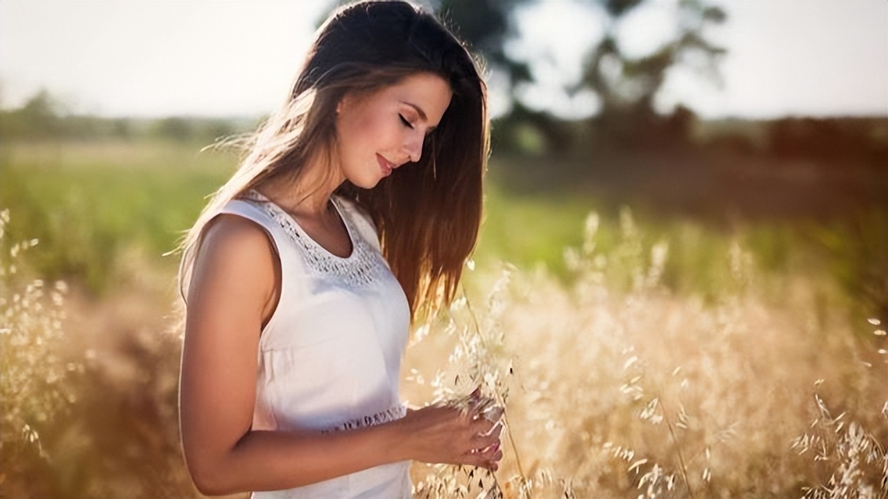 女人最好的状态是读书赚钱变美,一个女人最好的活法读书和赚钱