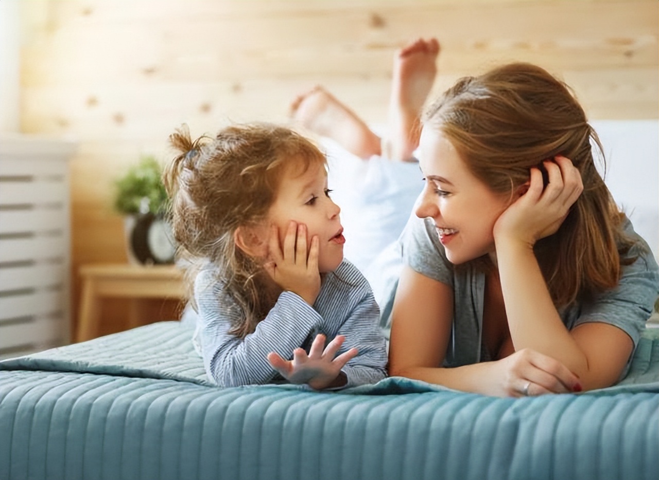 宝宝开口早聪明还是说话迟智商高,宝宝说话早聪明还是翻身早聪明