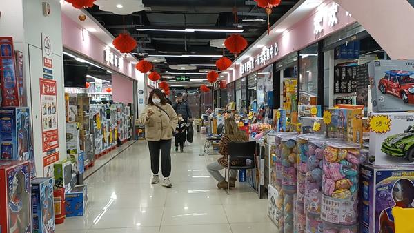 春节卖玩具在哪批发,春节卖的小玩具