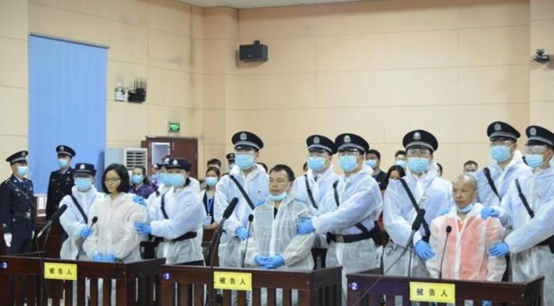 “黑公关”家族犯罪团伙：靠“批评稿”敛财4200万