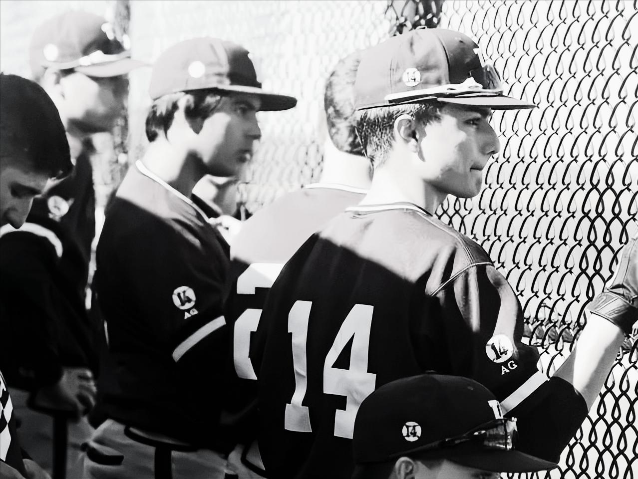 足球垒球游戏,软式棒垒球和足球