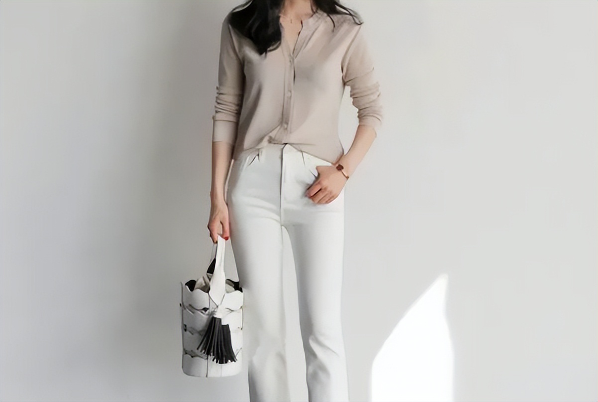 如何打扮自己又年轻又时尚,如何打扮自己才能吸引男性