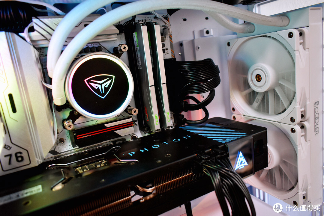 性价比之王！酷兽（CUSO）夜枭DDR56400内存上手，省钱也有强战力