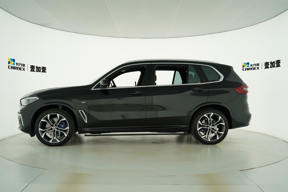 存款一个小目标，开一台30万的奔驰C？看看国足教练都开什么车？