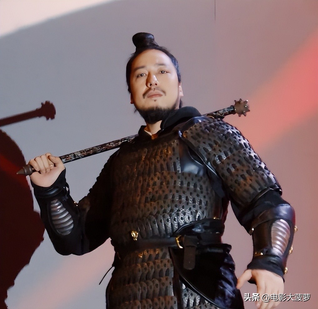 同样跟王鹤棣一起参与综艺的艺人,王鹤棣和周杰伦为什么是一个保镖