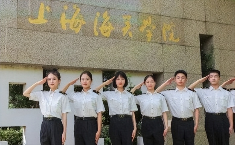 待遇好分数低适合理科女生的大学,高考高分却选择职业院校