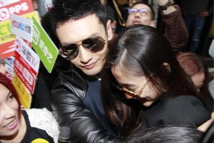 杨颖与黄晓明的真实状况,杨颖在黄晓明之前到底有多火