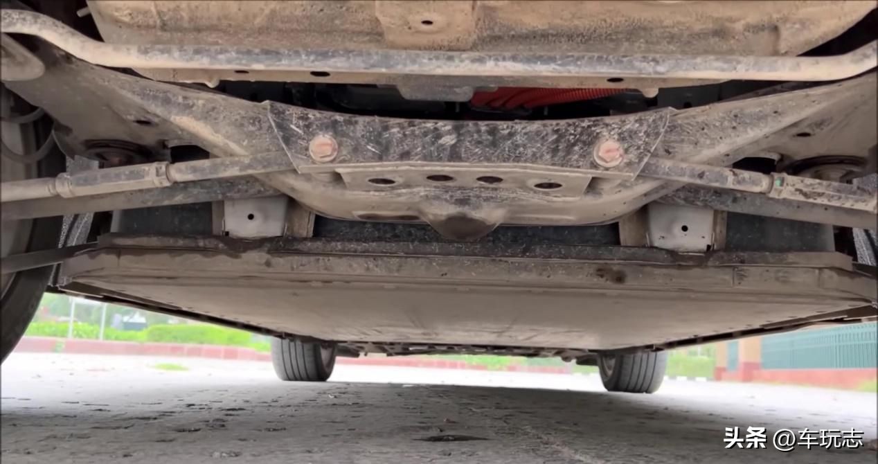 e6比亚迪新能源汽车,纯电动比亚迪e6不容忽视的亮点