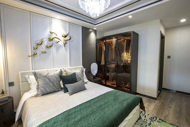 我给儿子买汽车，带孙子，最后我把房子给了女儿，在女儿家养老