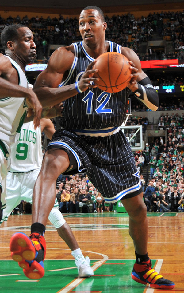 德怀特霍华德奥兰多,阿迪达斯霍华德历代篮球鞋图片