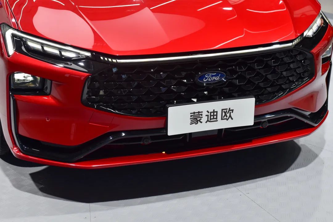 18款蒙迪欧2.0顶配深度测评,2.0凯美瑞和1.5t蒙迪欧哪个动力大