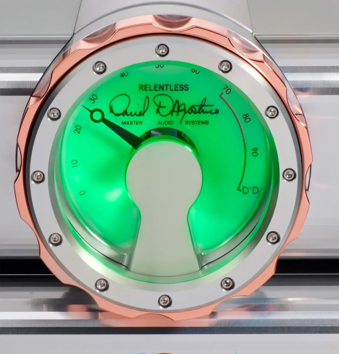 DanD’AgostinoRelentlessPre前级+Epic1600单声道后级