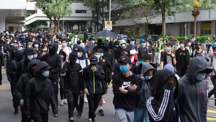 大批乱港头目突然认罪，相关案情披露令人触目心惊，盖子即将打开