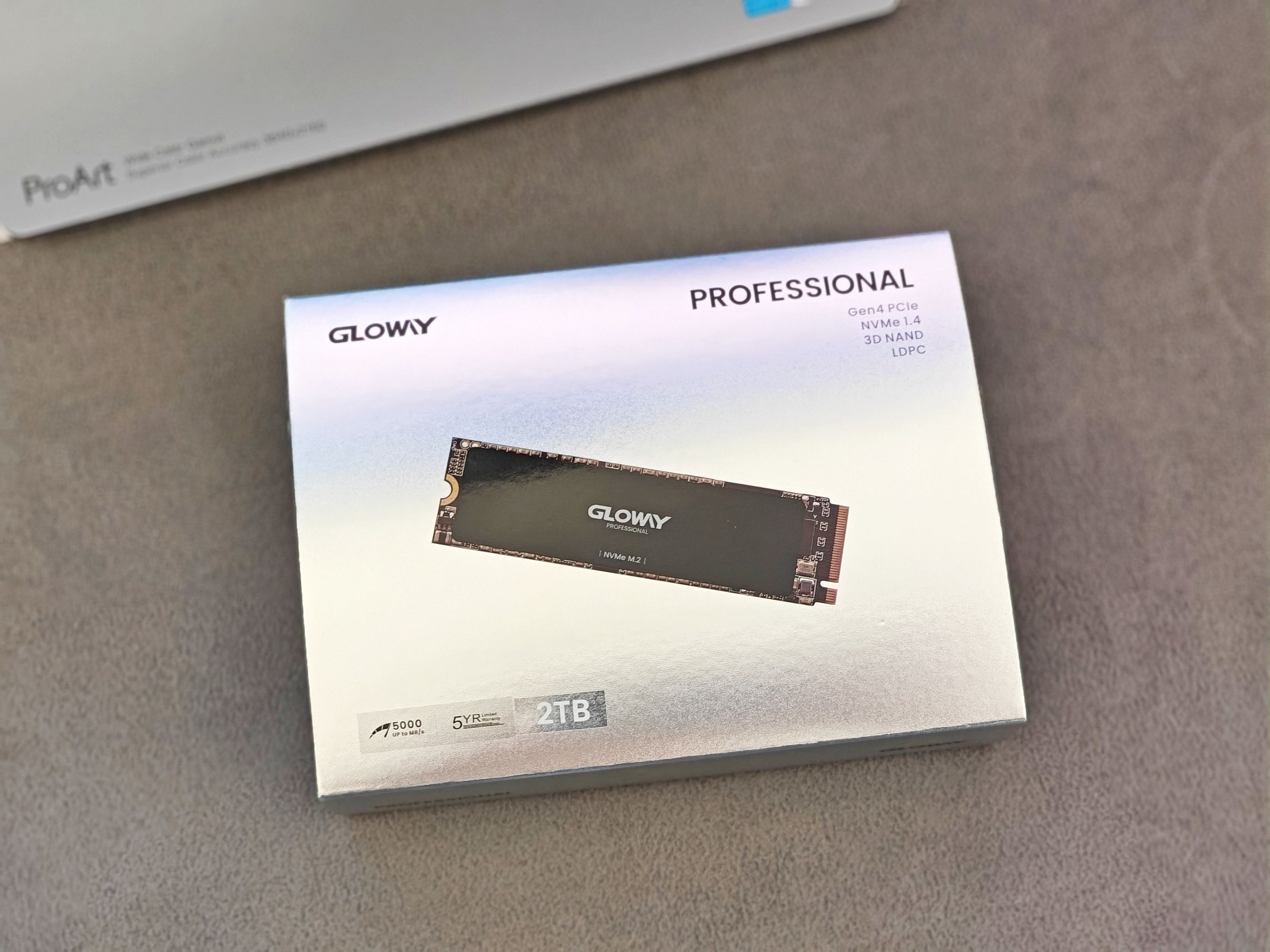 价格提前“鲨”疯，光威ProfessionaPCIe4.0SSD测试，真国货之光